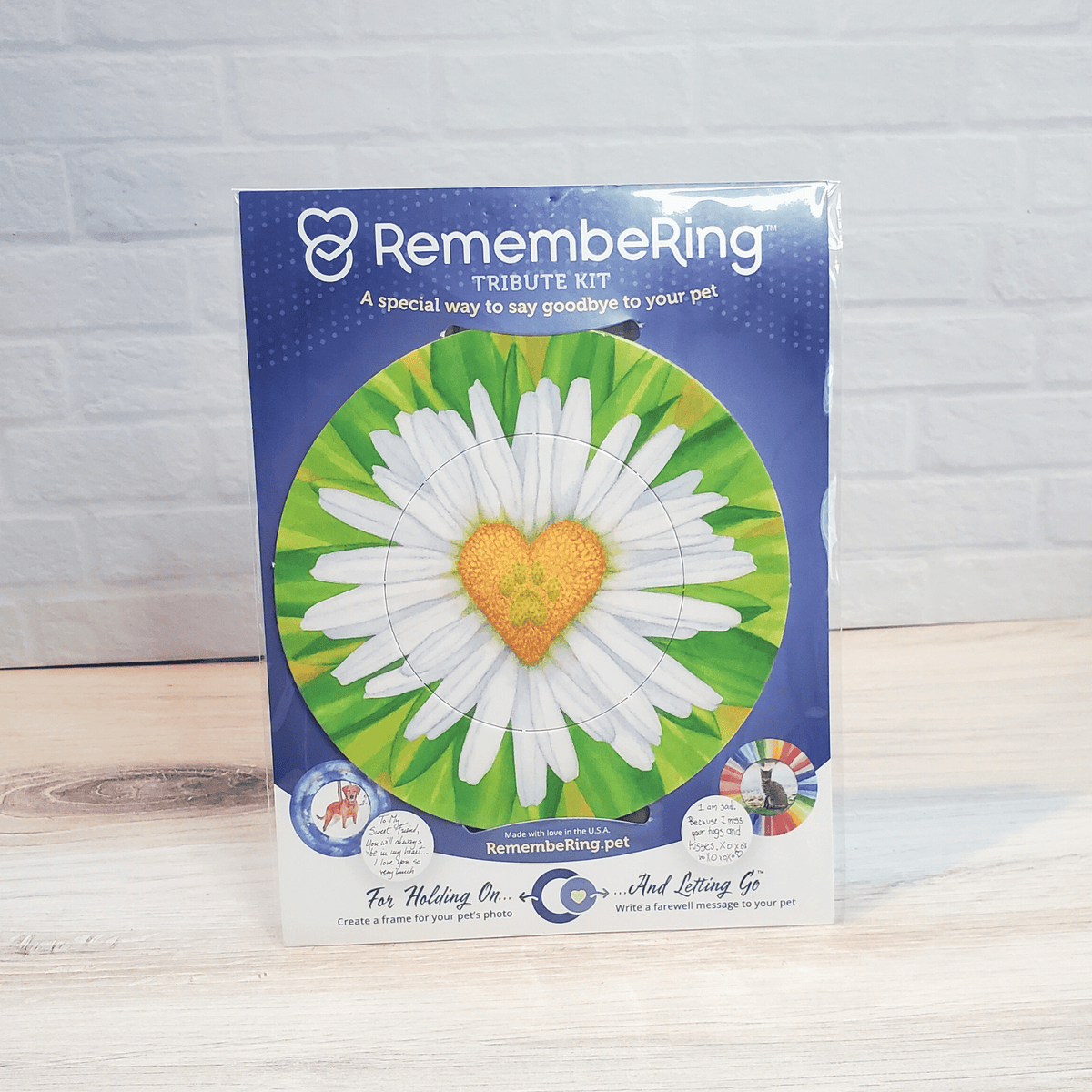 RemembeRing Pet Memorial Tribute Kit - Daisy Design